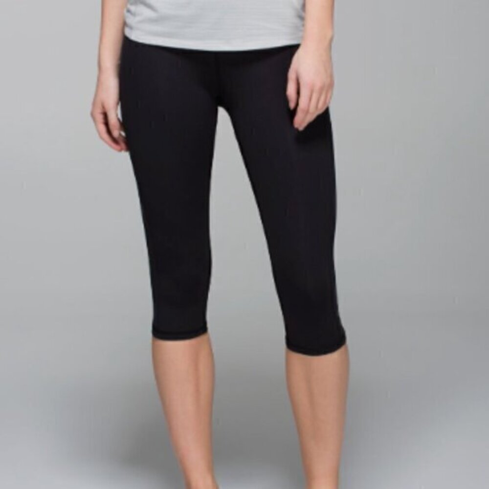 Lululemon Clip In Crop Black Leggings Size 4
